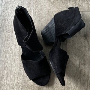 Eileen Fisher Black Open-Toe Heeled Sandals